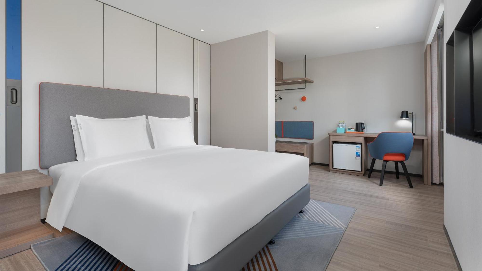 Holiday Inn Express Qingdao Shibei By Ihg Eksteriør bilde