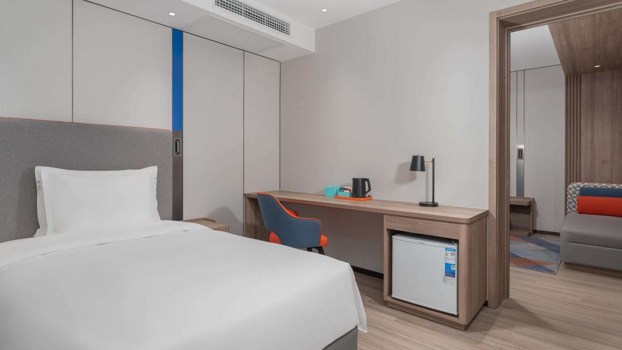 Holiday Inn Express Qingdao Shibei By Ihg Eksteriør bilde