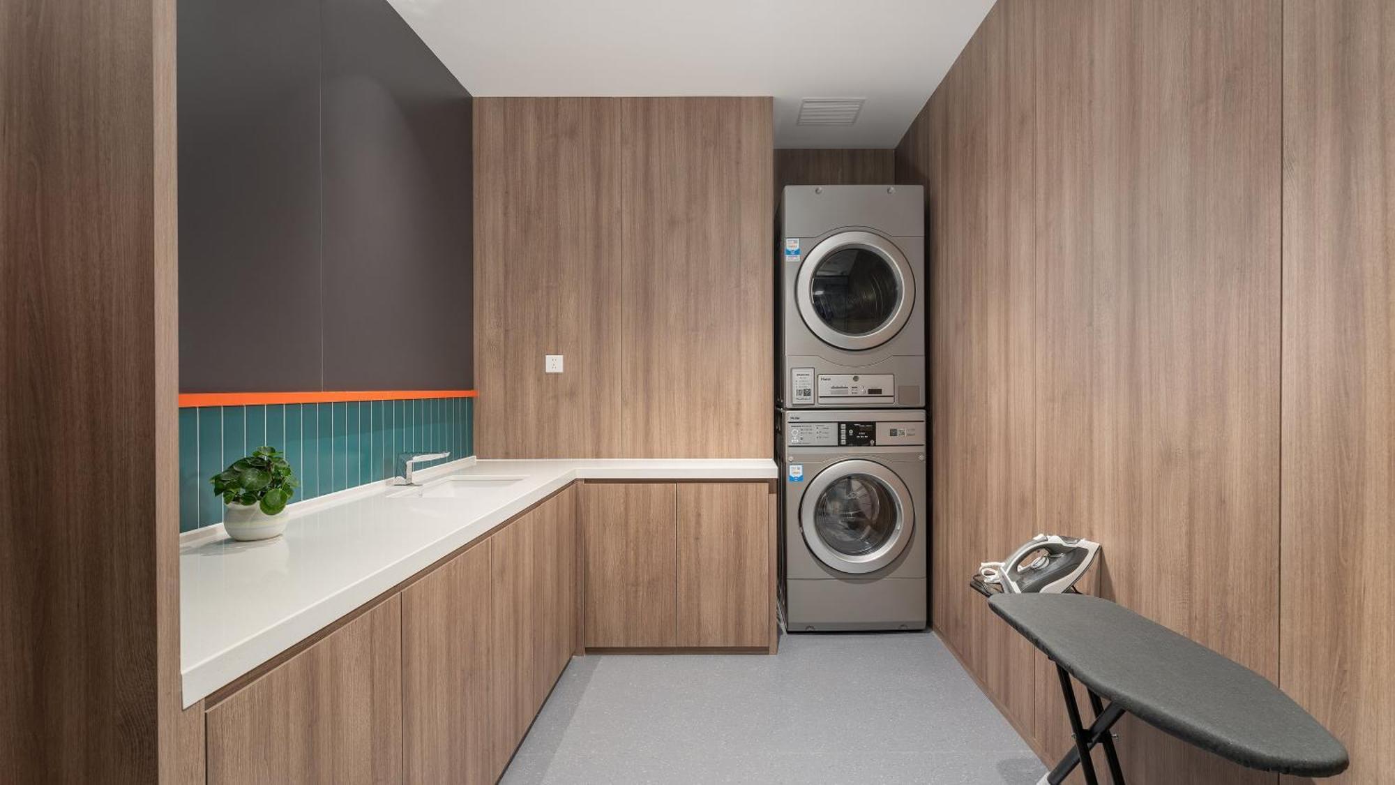 Holiday Inn Express Qingdao Shibei By Ihg Eksteriør bilde